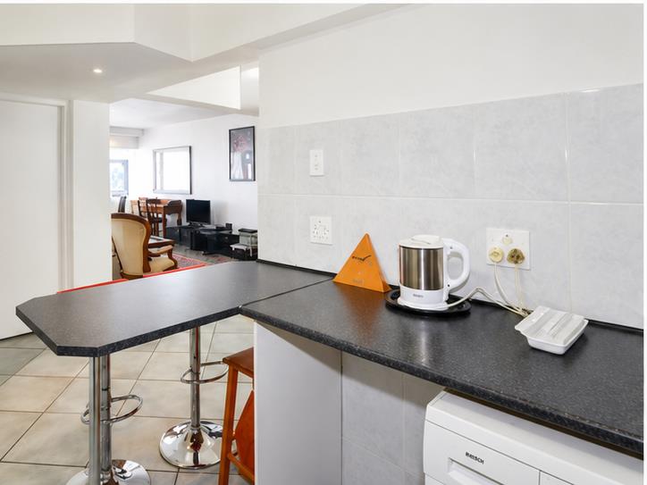 To Let 1 Bedroom Property for Rent in Sea Point Western Cape